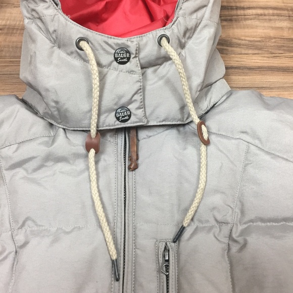 Eddie Bauer Hooded Down Vest Women's Size M Color Cream - Picture 2 of 6